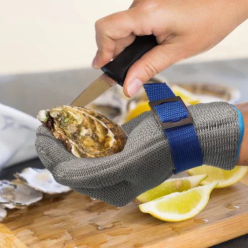 ProtectoMain Metal Glove – Safety and Mastery in Every Move