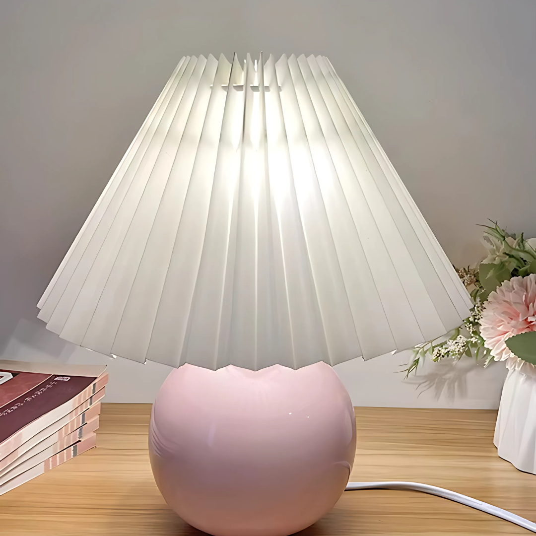 Vintage Pleated Table Lamp – Classic Charm, Modern Functionality