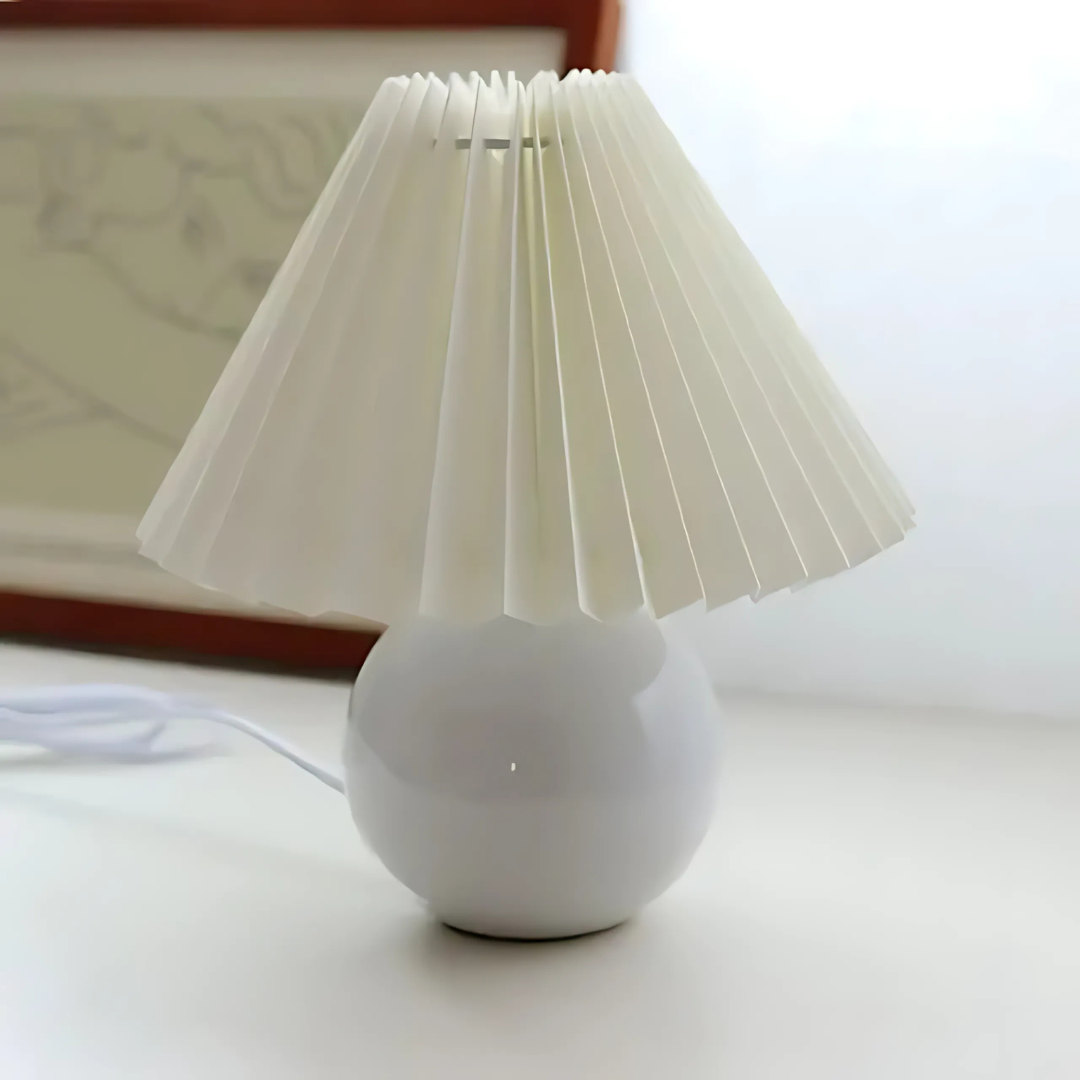 Vintage Pleated Table Lamp – Classic Charm, Modern Functionality