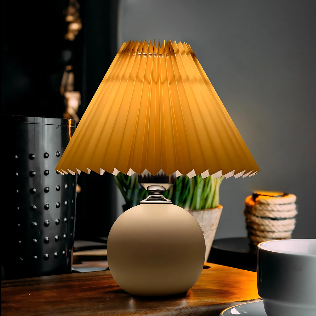 Vintage Pleated Table Lamp – Classic Charm, Modern Functionality
