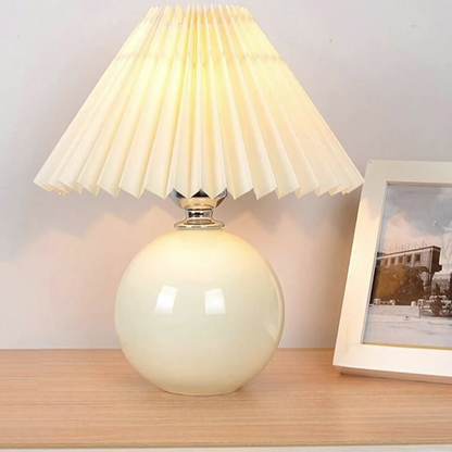 Vintage Pleated Table Lamp – Classic Charm, Modern Functionality