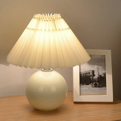 Vintage Pleated Table Lamp – Classic Charm, Modern Functionality