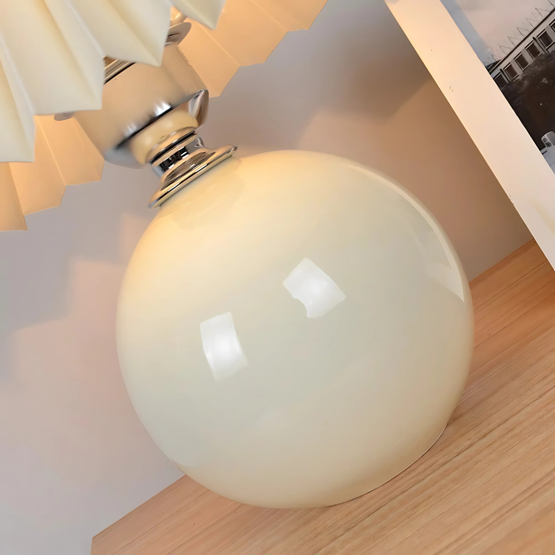 Vintage Pleated Table Lamp – Classic Charm, Modern Functionality