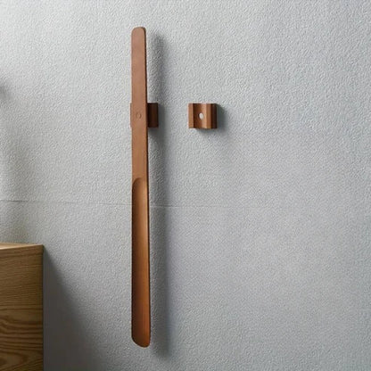 Magnetic Wooden Long-Handled Shoe Horn (With Stand)