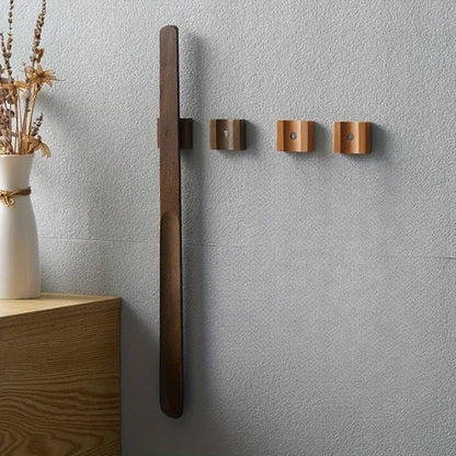 Magnetic Wooden Long-Handled Shoe Horn (With Stand)