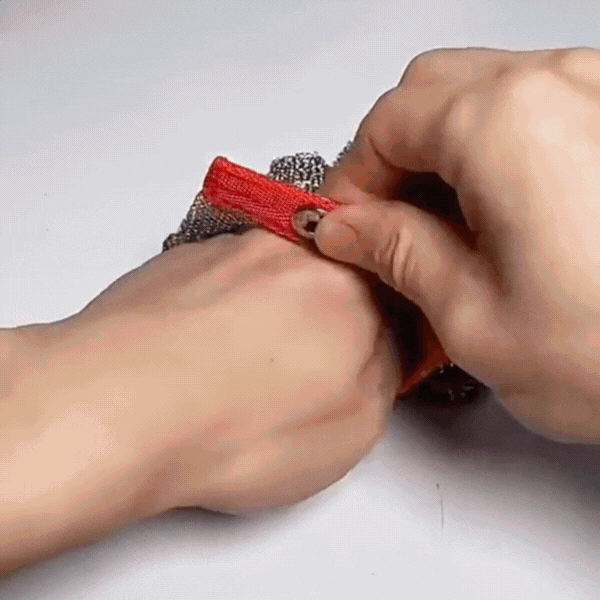 ProtectoMain Metal Glove – Safety and Mastery in Every Move